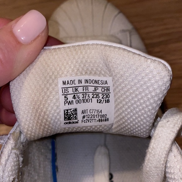 ///Adidas Superstar💫 - Picture 10 of 12